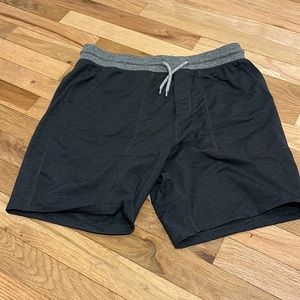 Marine Layer Weekend Sport 7" Sport Yoga Short in Asphalt Heather Medium